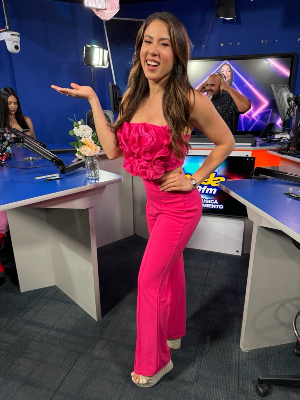 High-Waist Wide-Leg Pink Jumpsuit with Ruffled Bodice - SET
